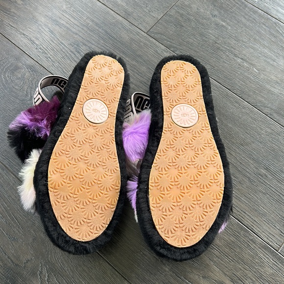 UGG Slippers - Picture 3 of 3